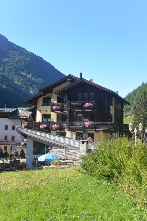 Hotel Baergsunnu Saas-Grund Dış mekan fotoğraf